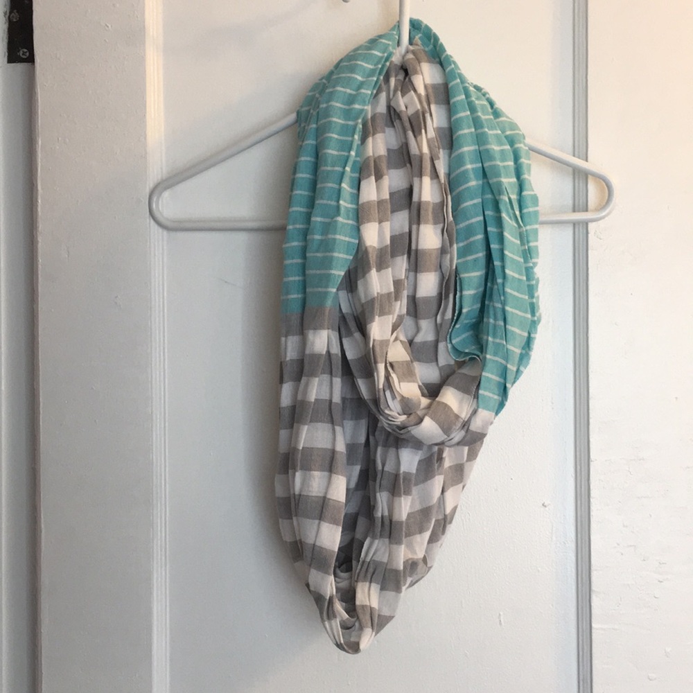 Spring infinity scarf - Picture 2 of 2